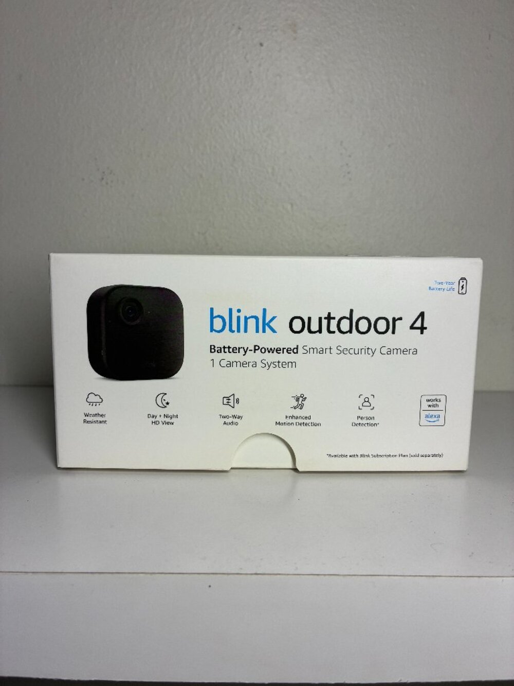 Blink Outdoor 4 Smart Security Camera System 1-Camera Kit Battery-Powered Wirele